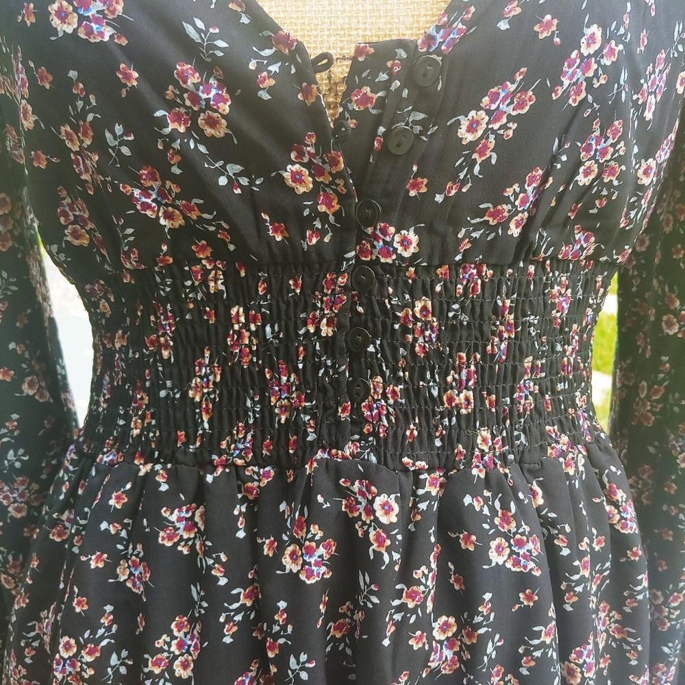 Dress - Picture 2 of 3
